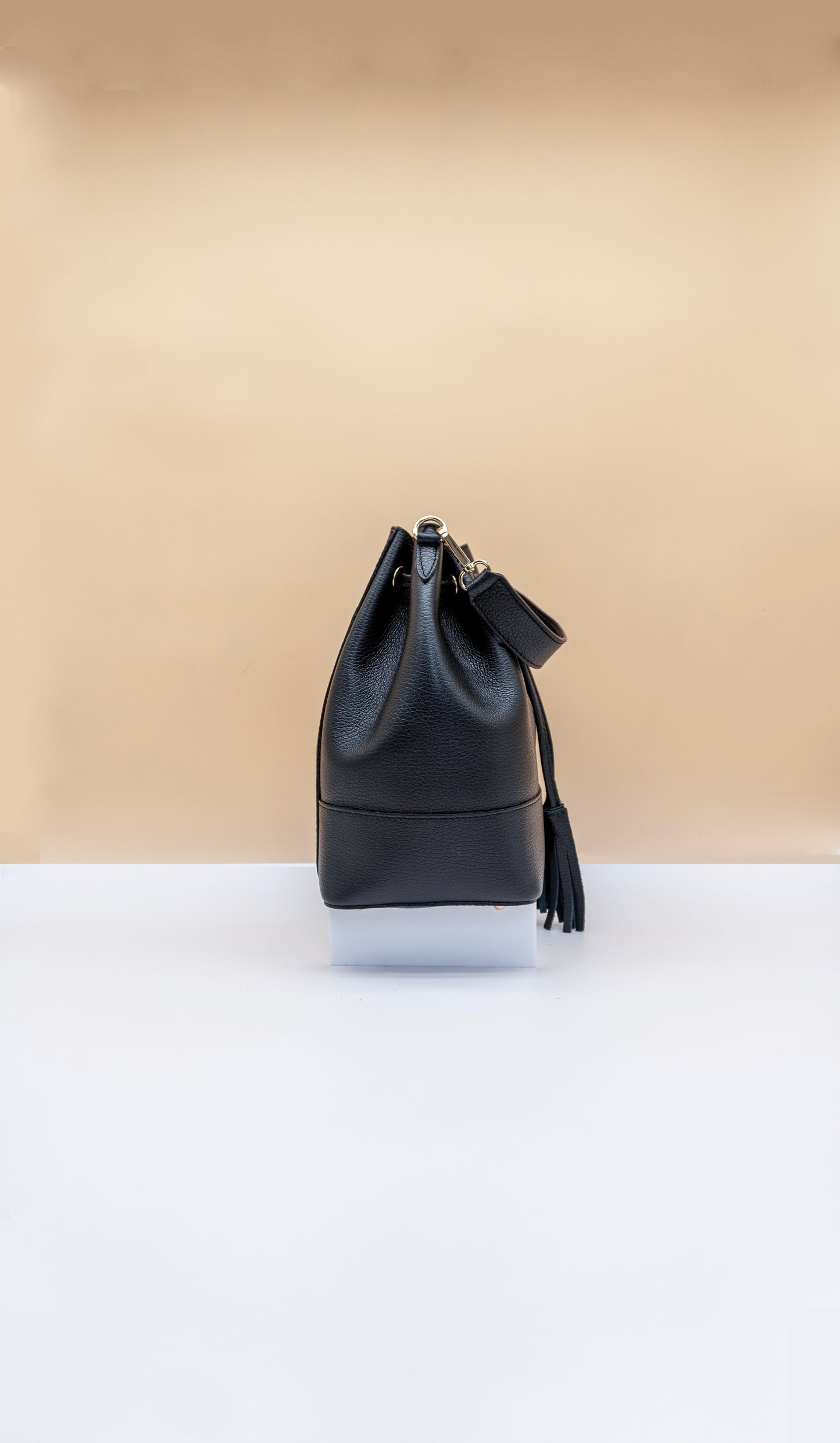 Eli Italian Leather Bucket Bag