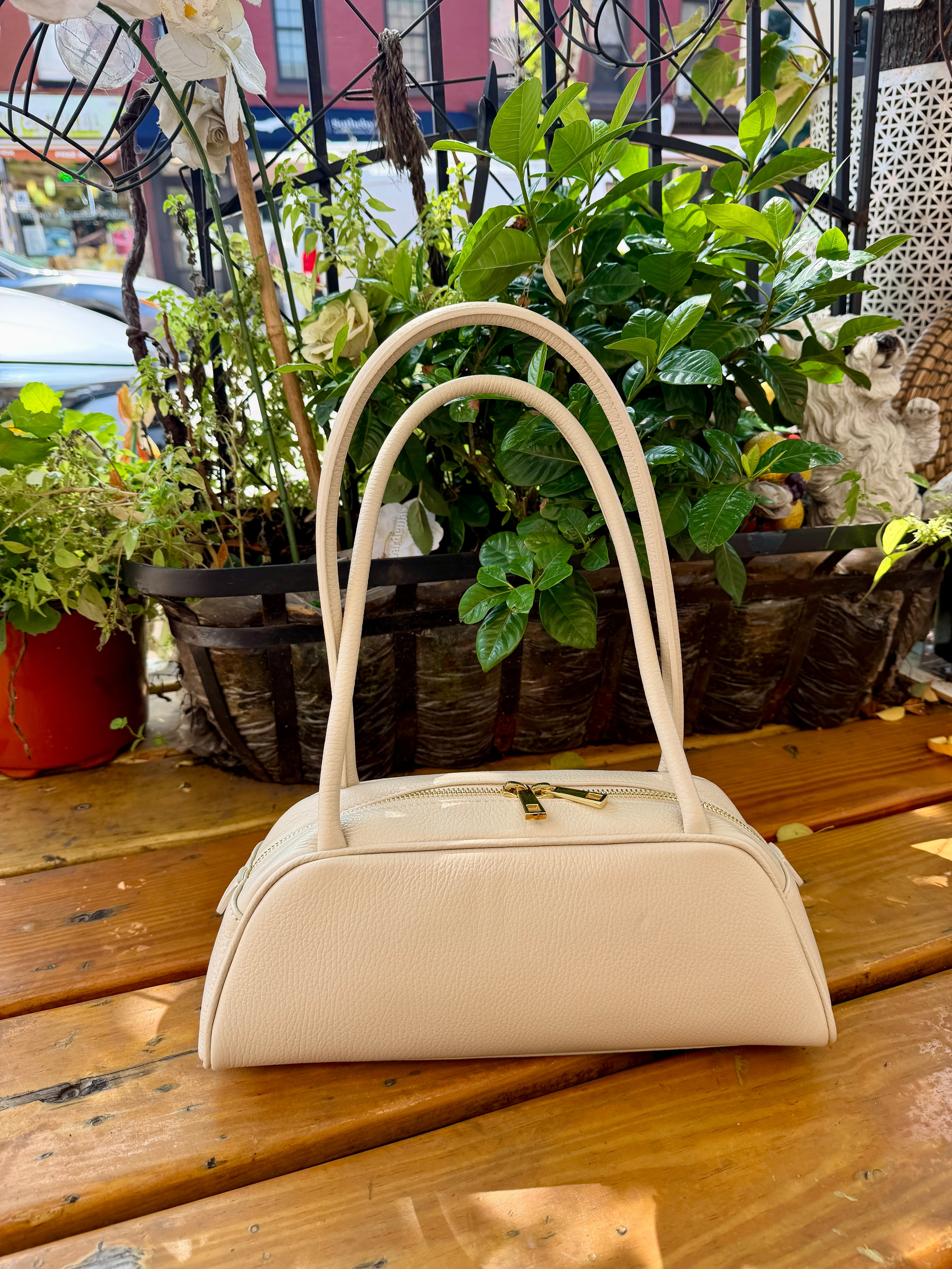 Noemi East West Bag